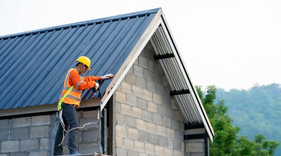 Professional residential roofers in Kamrar, IA
